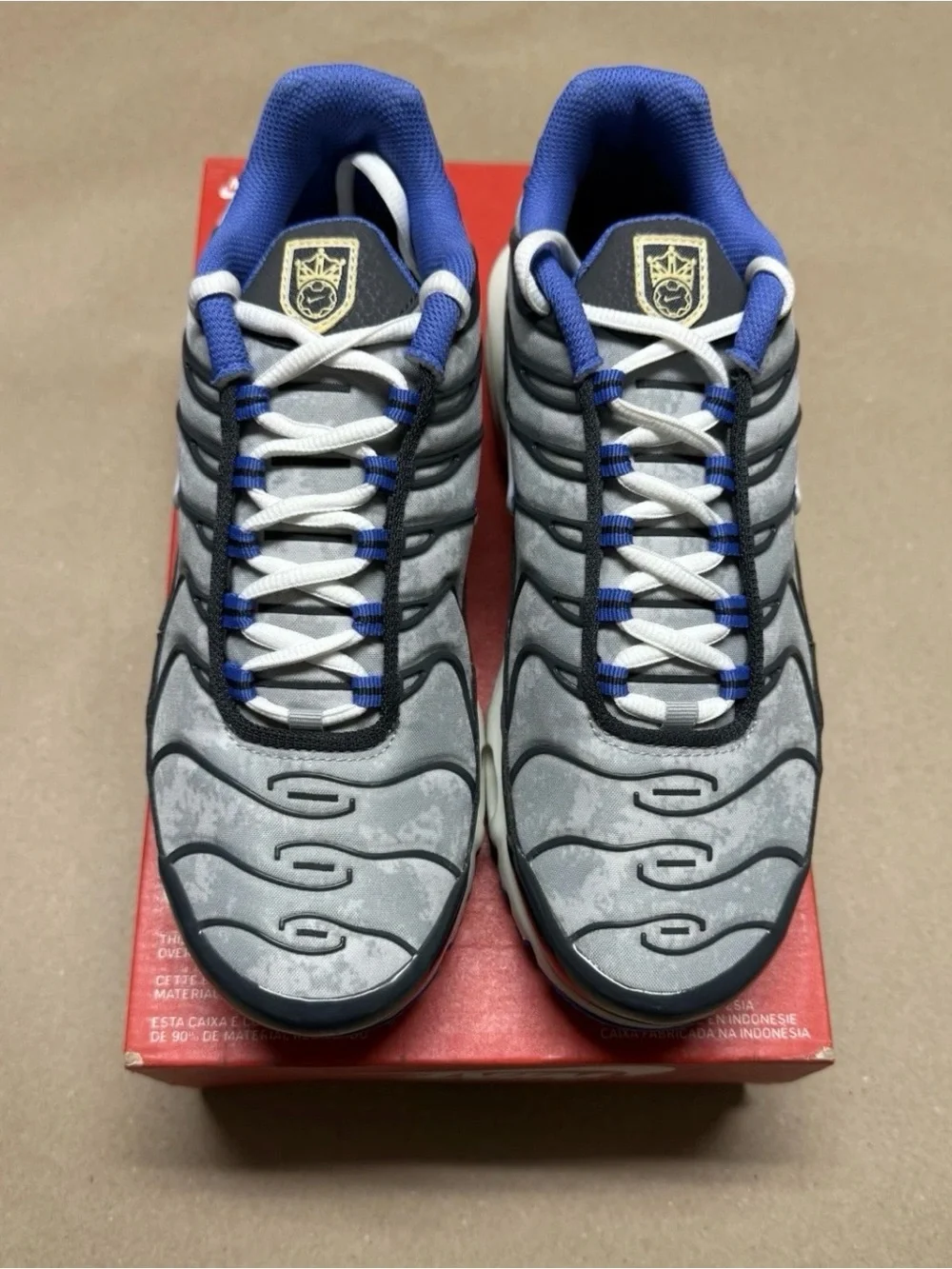 Nike Air Max Plus SE Social FC Men’s size 6.5 Running Shoes NEW!